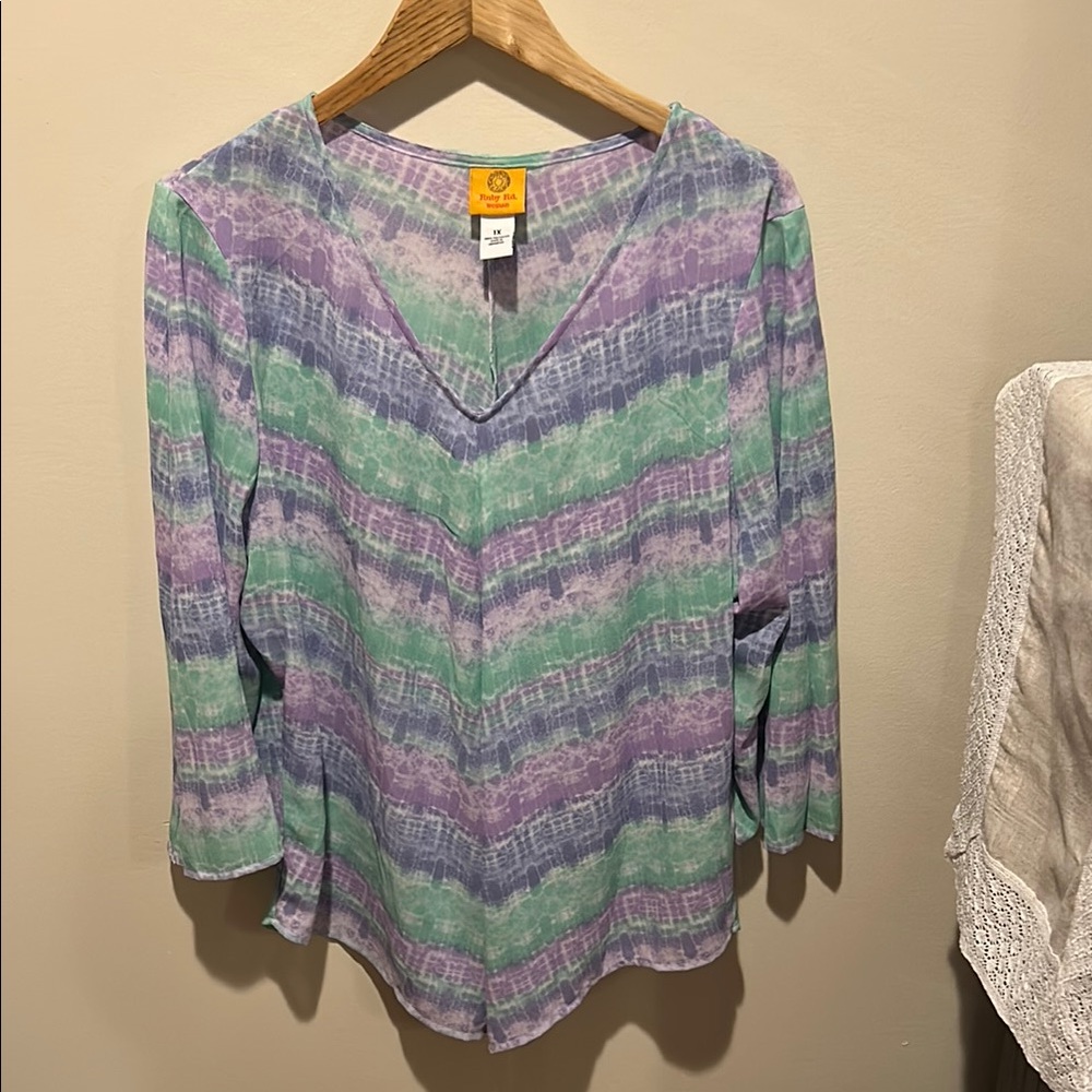 Ruby Rd. Tie-Dye V-Neck Women's Top size 1X “Ocean Breeze”